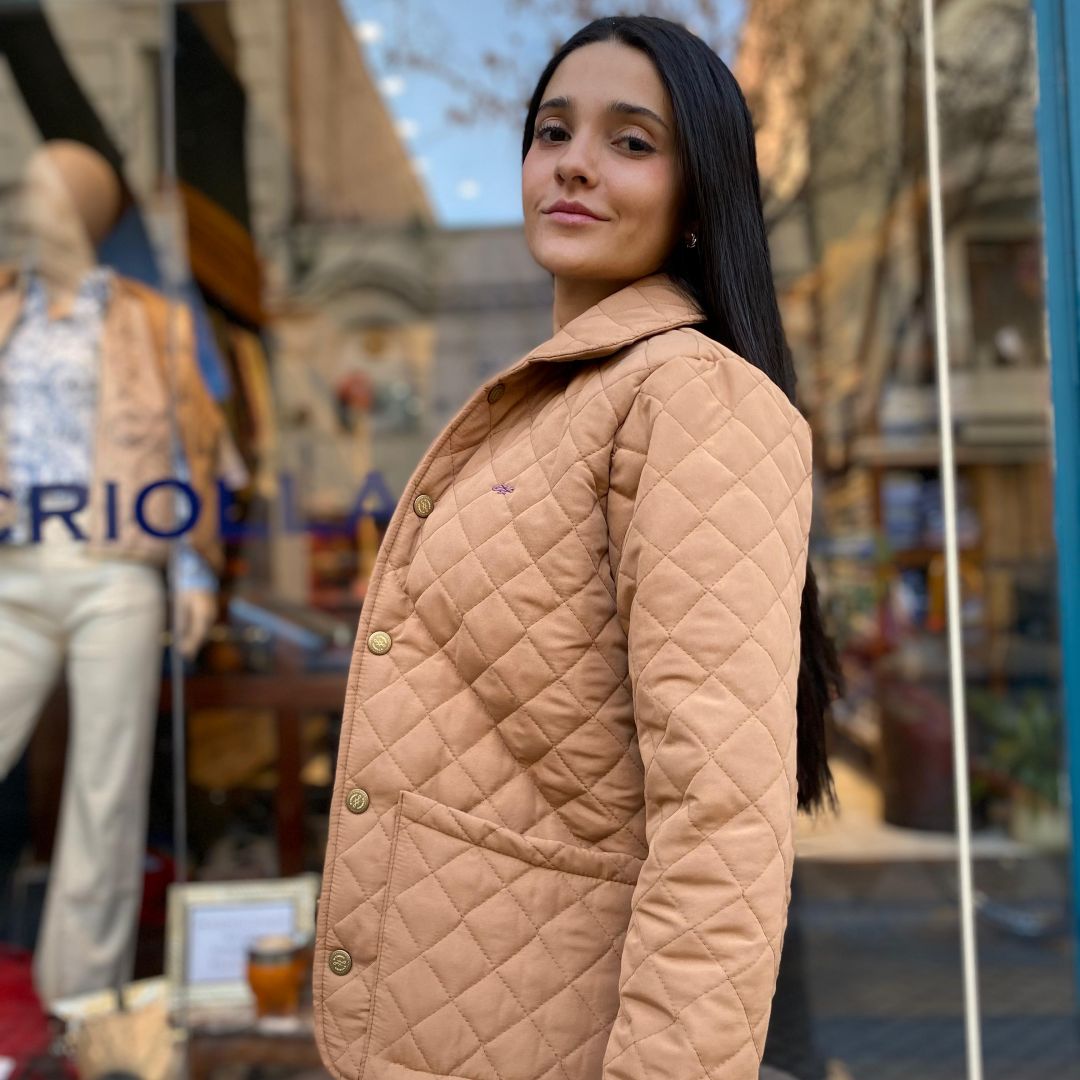campera-matelasse-rombos-con-botones-2328